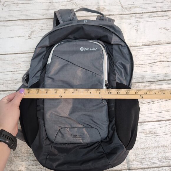 Pacsafe Venturesafe 15L GII Anti theft daypack - Black and Grey - Picture 4 of 8